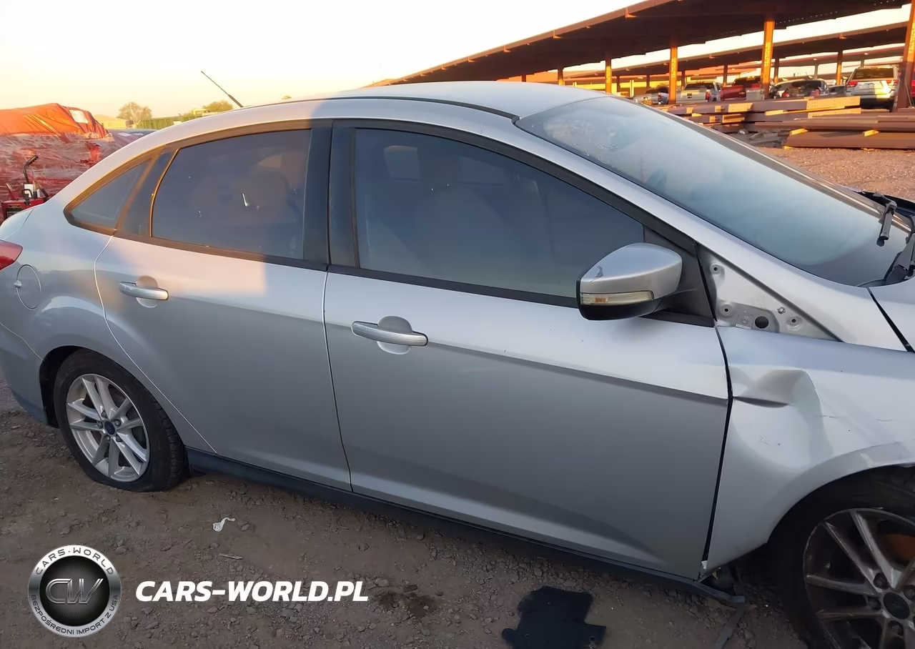 2015 Ford Focus Se VIN:1FADP3F22FL343333 - 13