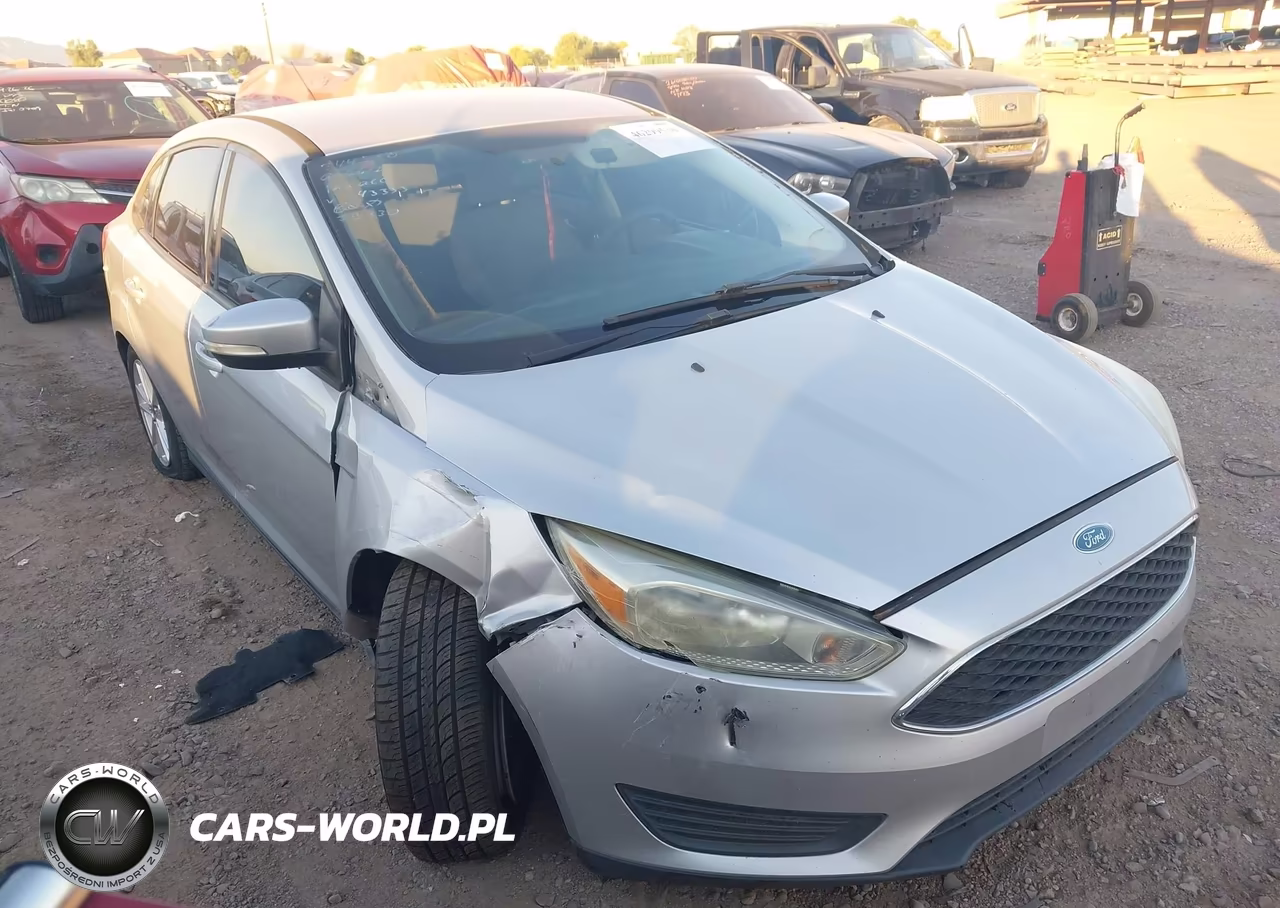 2015 Ford Focus Se VIN:1FADP3F22FL343333 - 6