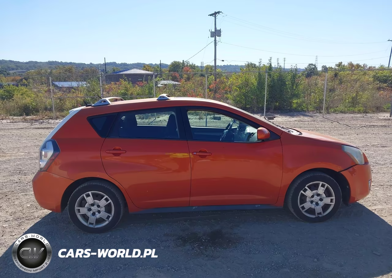 2010 Pontiac Vibe VIN:5Y2SM6E04AZ409382 - 13
