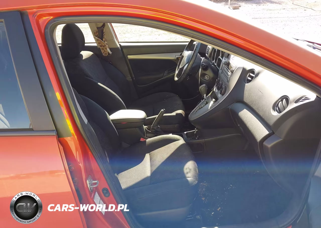 2010 Pontiac Vibe VIN:5Y2SM6E04AZ409382 - 5