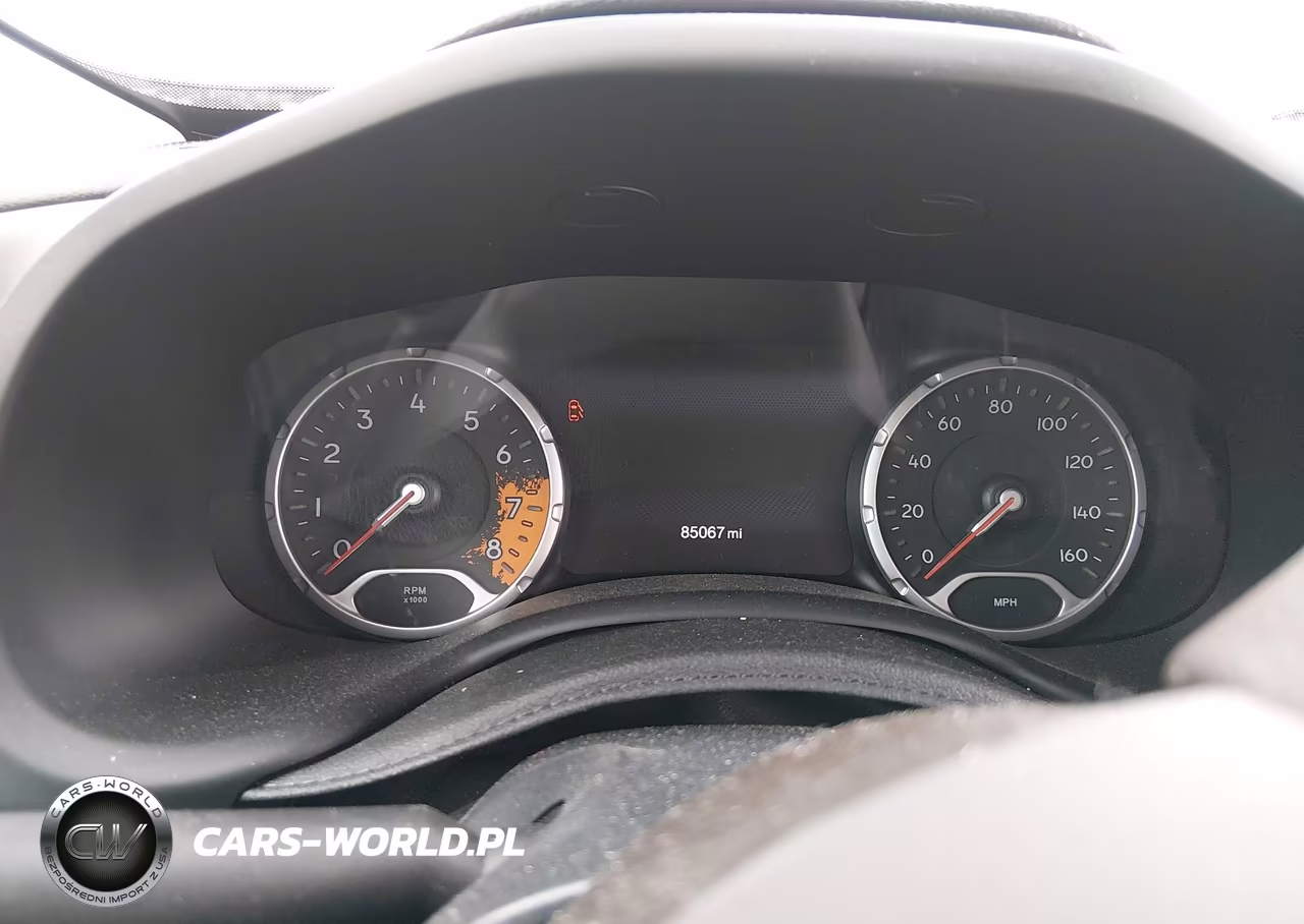 2016 Jeep Renegade Limited VIN:ZACCJADT9GPC51866 - 7