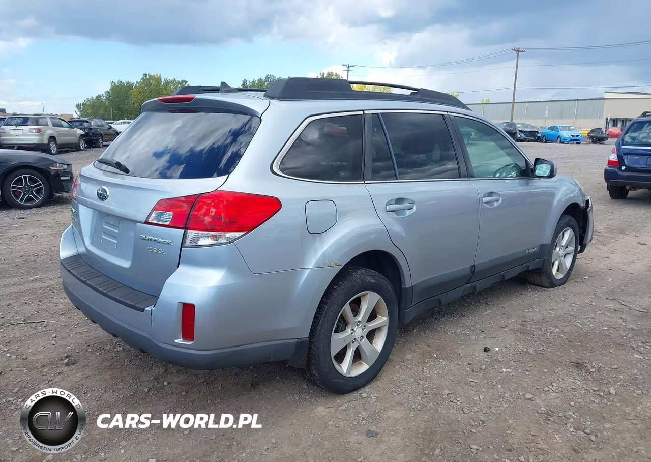 2014 Subaru Outback 2.5I Premium VIN:4S4BRBCC7E3322197 - 4