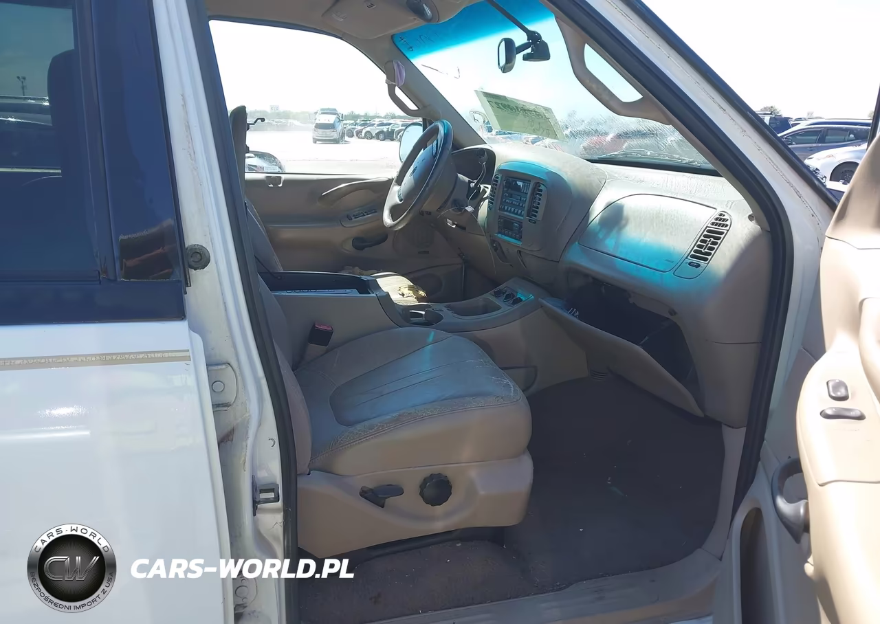 2001 Ford Expedition Eddie Bauer VIN:1FMEU17L51LB22333 - 5