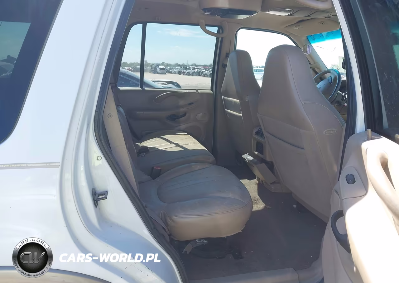 2001 Ford Expedition Eddie Bauer VIN:1FMEU17L51LB22333 - 8