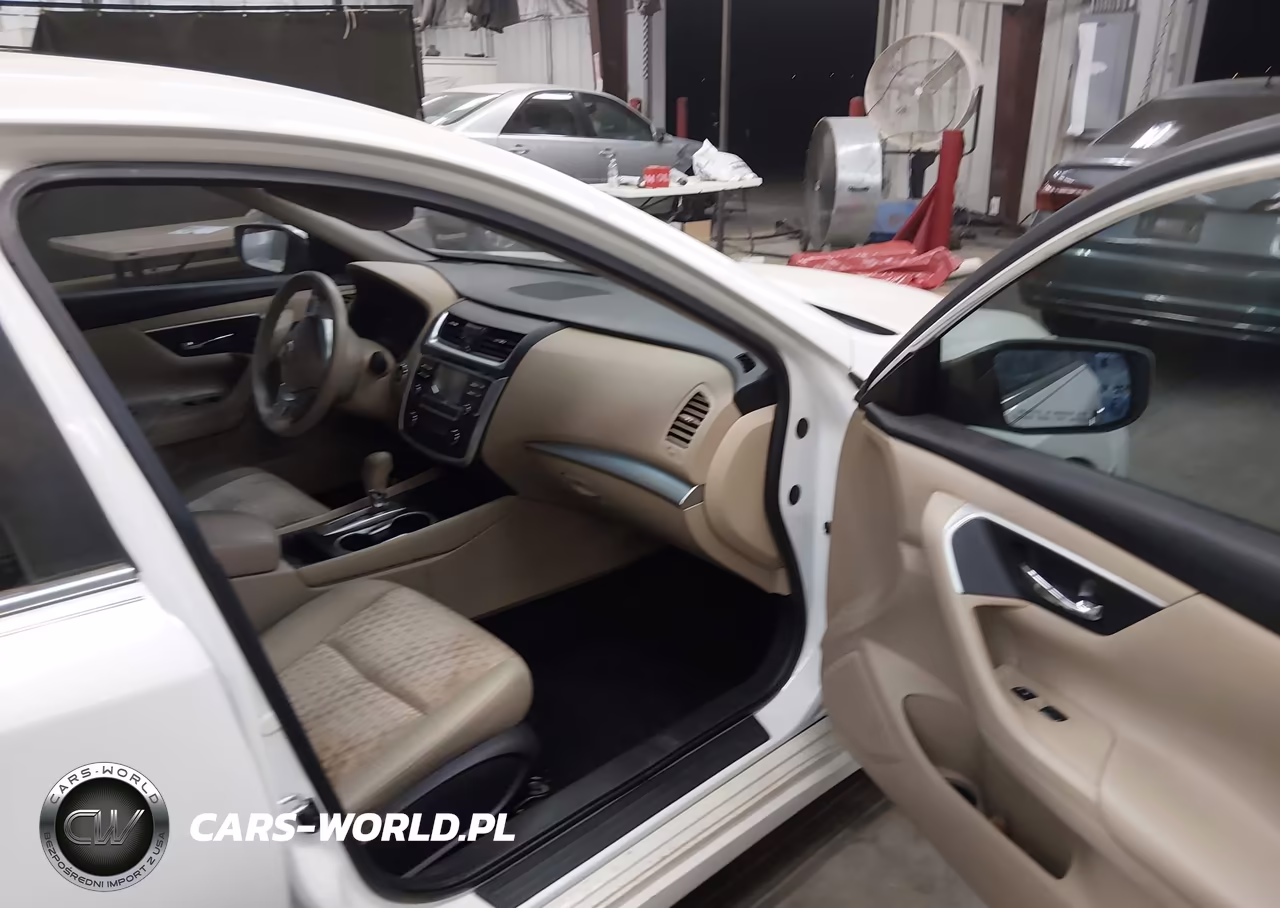 2016 Nissan Altima 2.5 S VIN:1N4AL3AP4GN388829 - 5