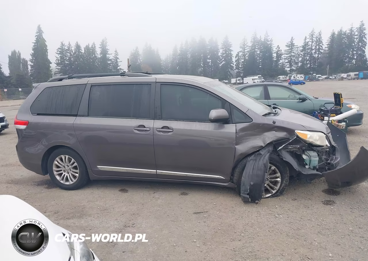 2011 Toyota Sienna Xle V6 VIN:5TDYK3DC2BS159153 - 13