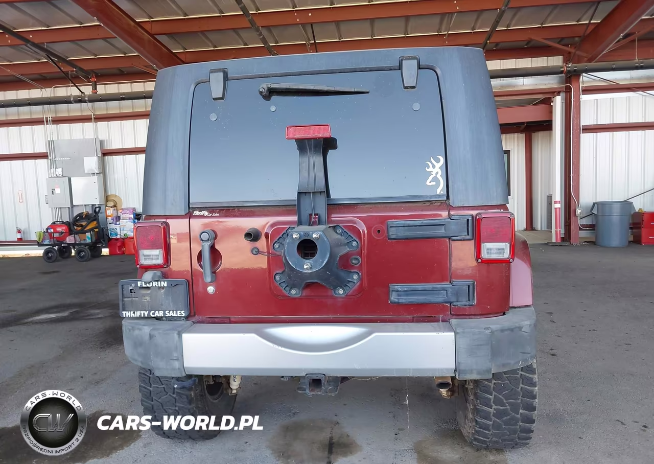 2009 Jeep Wrangler Unlimited Sahara VIN:1J4GA591X9L756364 - 16