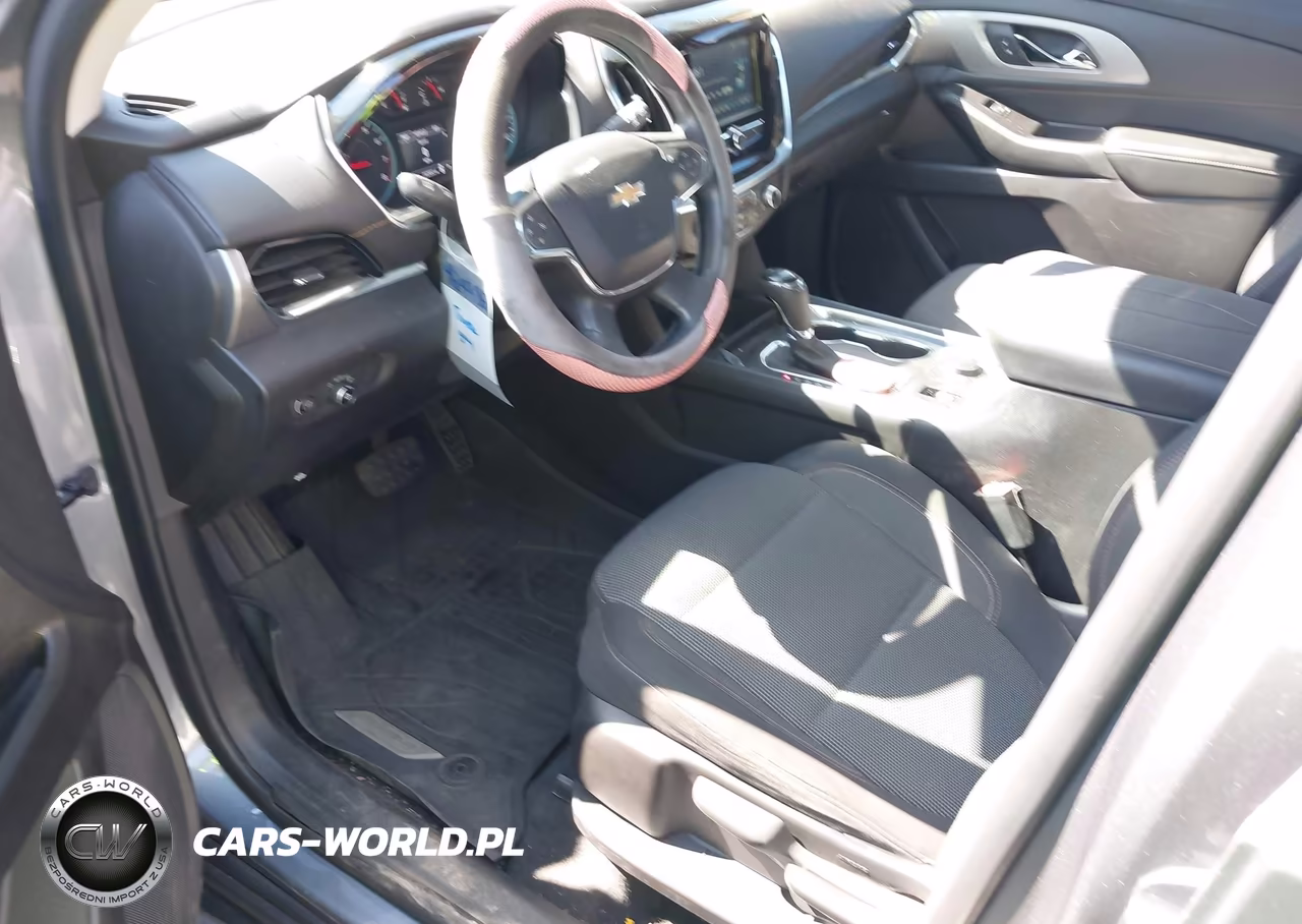 2018 Chevrolet Traverse Ls VIN:1GNERFKW7JJ124091 - 18