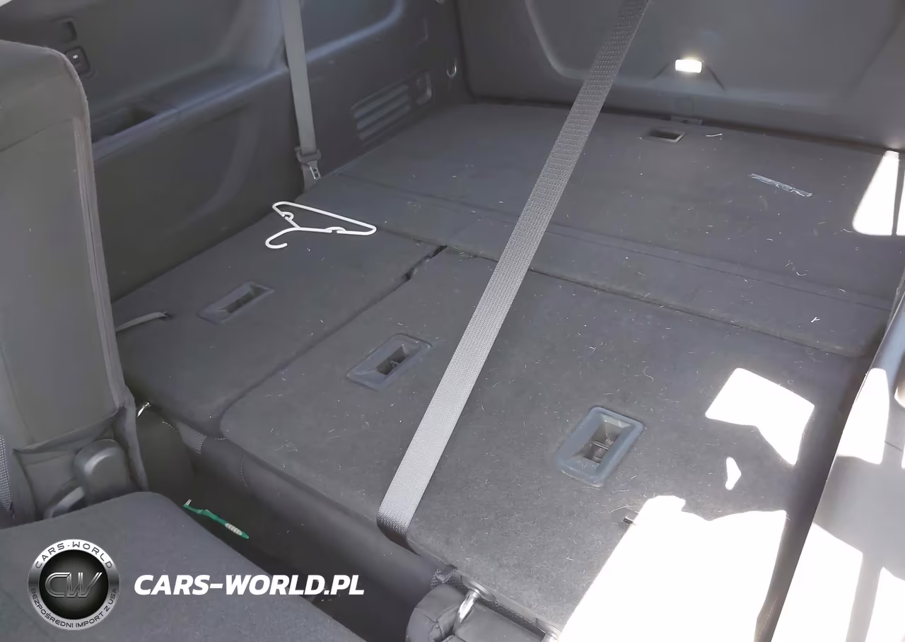 2018 Chevrolet Traverse Ls VIN:1GNERFKW7JJ124091 - 22