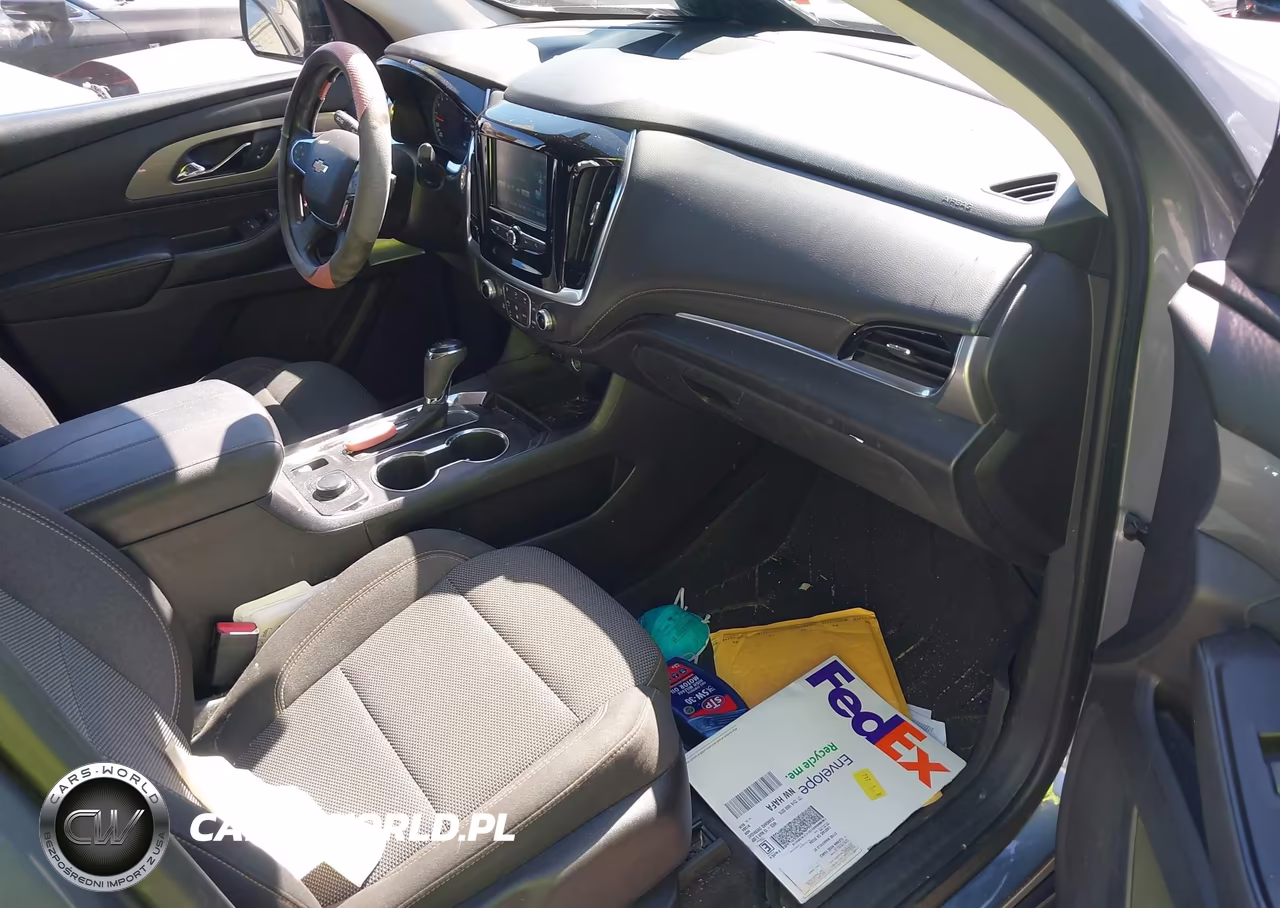 2018 Chevrolet Traverse Ls VIN:1GNERFKW7JJ124091 - 5