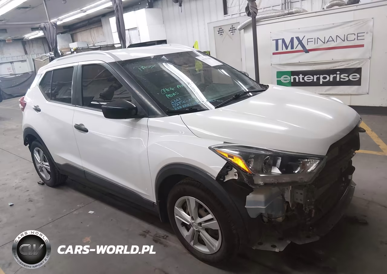2019 Nissan Kicks S