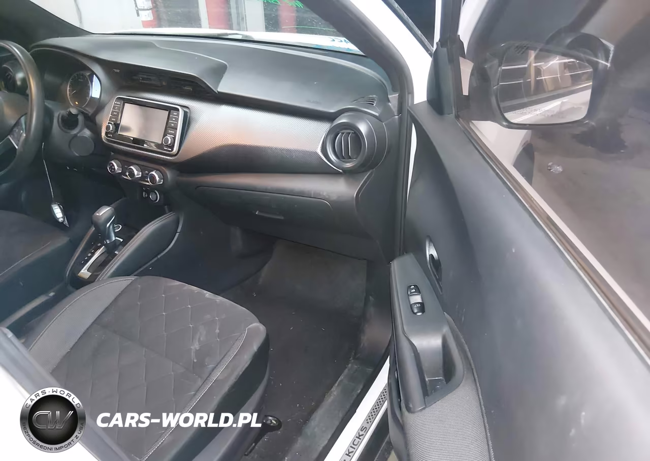 2019 Nissan Kicks S VIN:3N1CP5CU8KL538068 - 5
