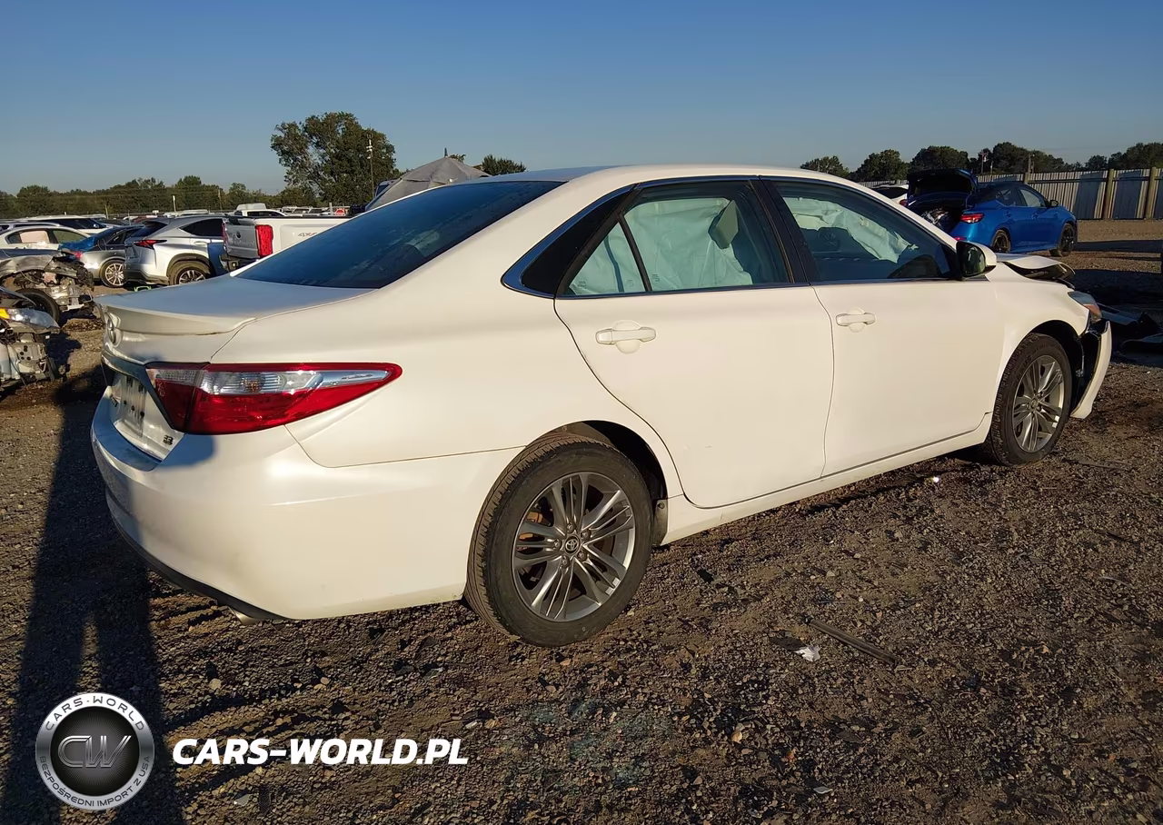 2017 Toyota Camry Se VIN:4T1BF1FK7HU402295 - 4