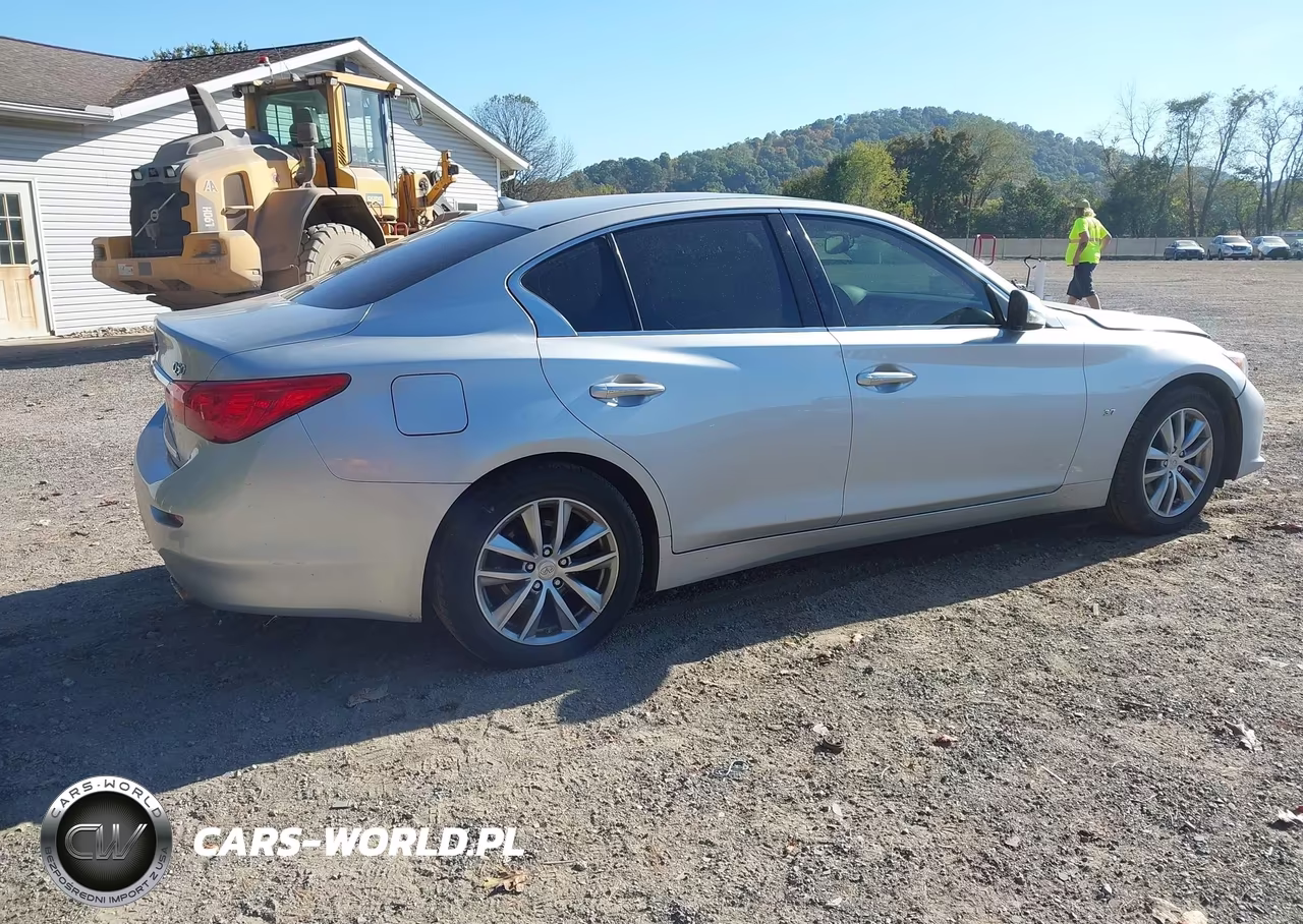 2015 Infiniti Q50 Premium VIN:JN1BV7AR1FM394449 - 4