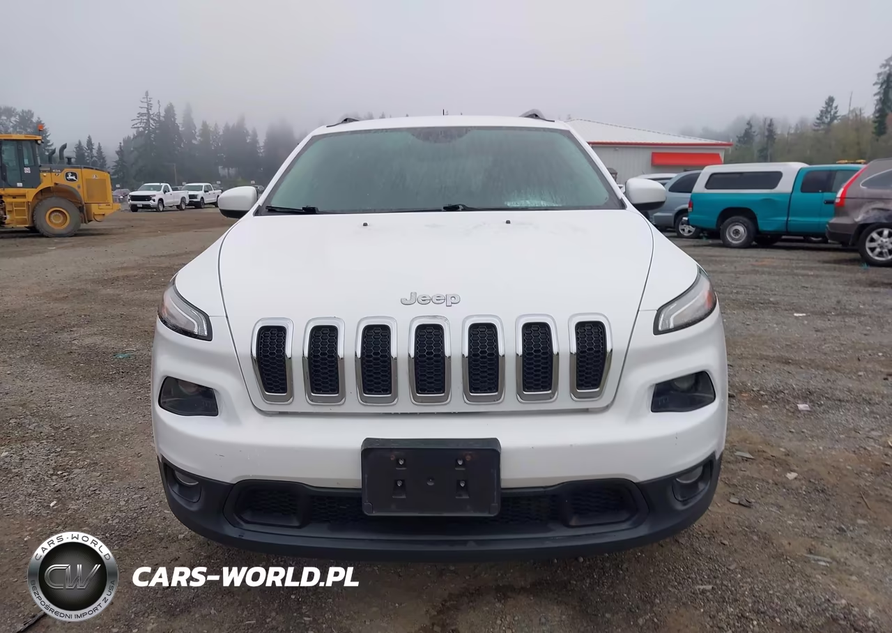 2018 Jeep Cherokee Latitude 4X4 VIN:1C4PJMCB6JD528653 - 12