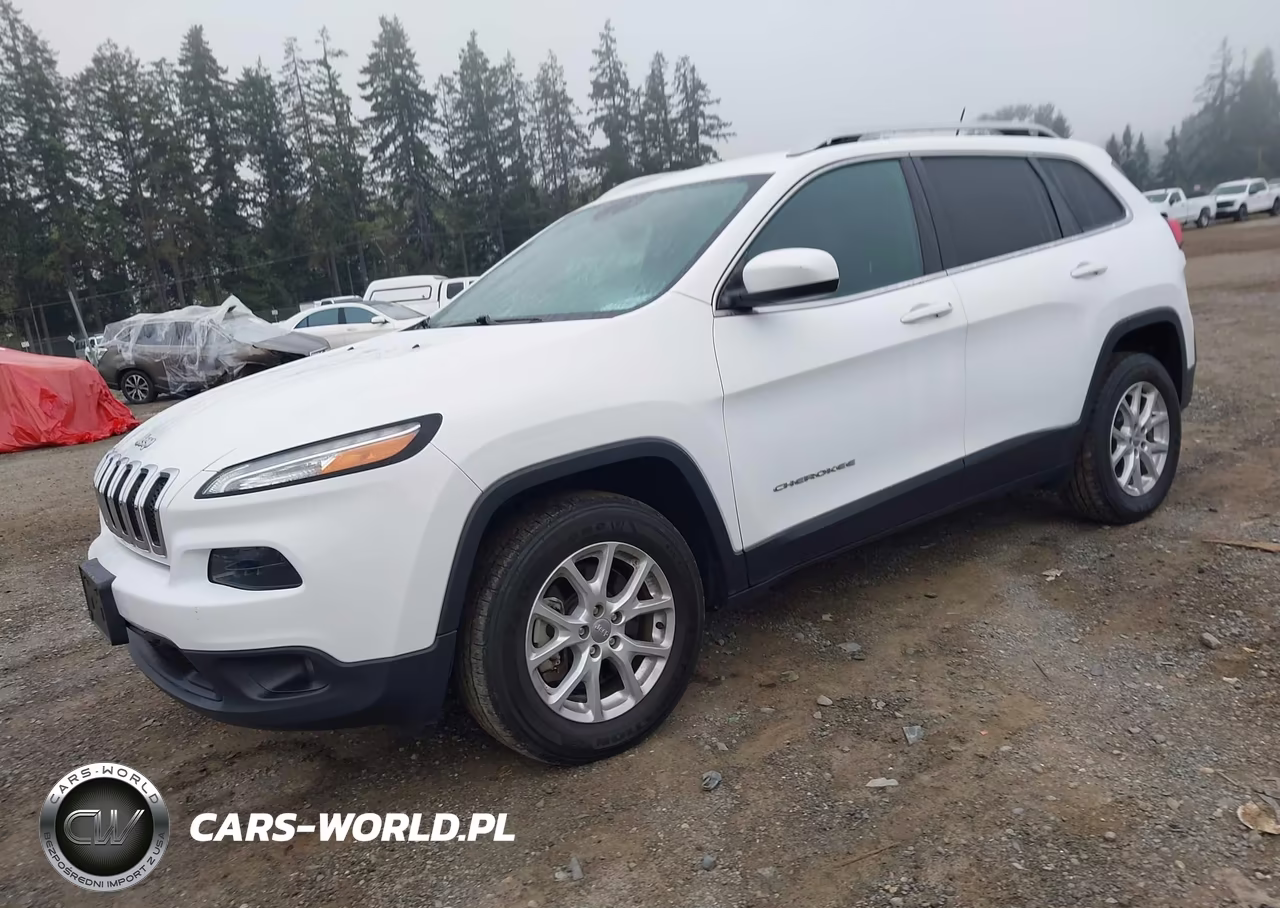 2018 Jeep Cherokee Latitude 4X4 VIN:1C4PJMCB6JD528653 - 2