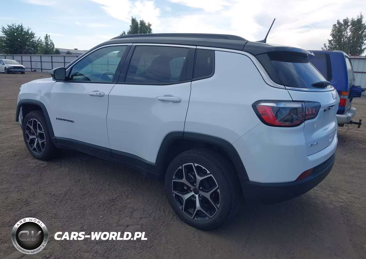 2025 Jeep Compass Limited 4X4 VIN:3C4NJDCN4ST600706 - 3