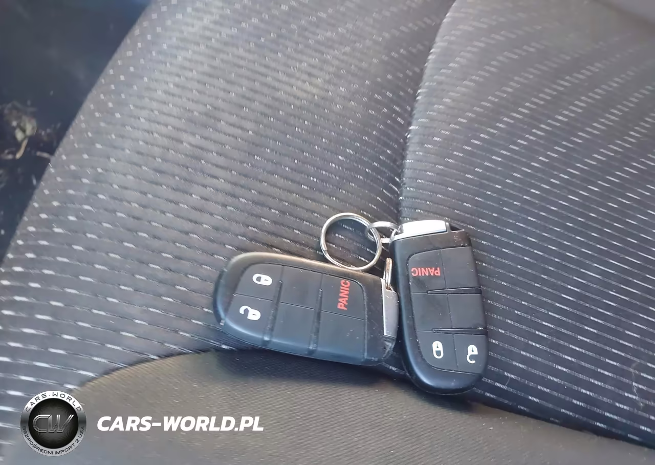 2018 Dodge Journey Se VIN:3C4PDCABXJT275464 - 11