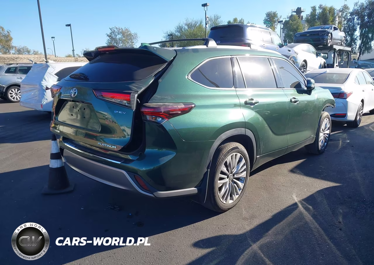 2025 Toyota Highlander Hybrid Platinum VIN:5TDEBRCH9SS669728 - 4