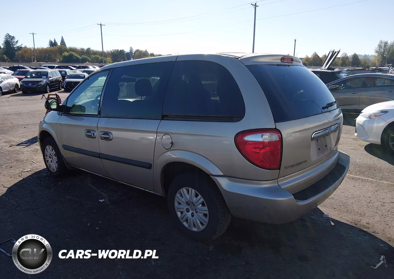 2005 Chrysler Town & Country VIN:1C4GP45R35B196245 - 3