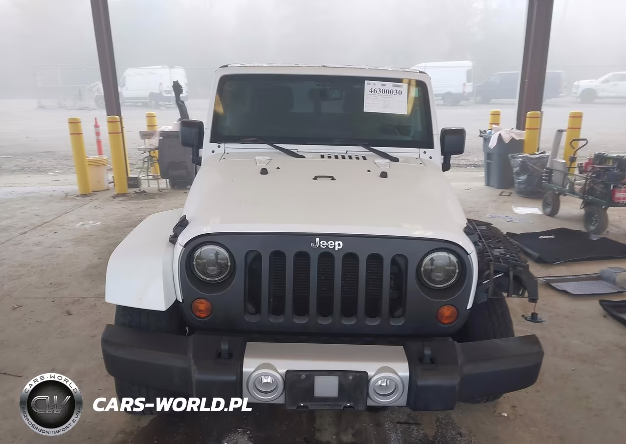 2013 Jeep Wrangler Unlimited Sahara VIN:1C4BJWEG9DL680242 - 13