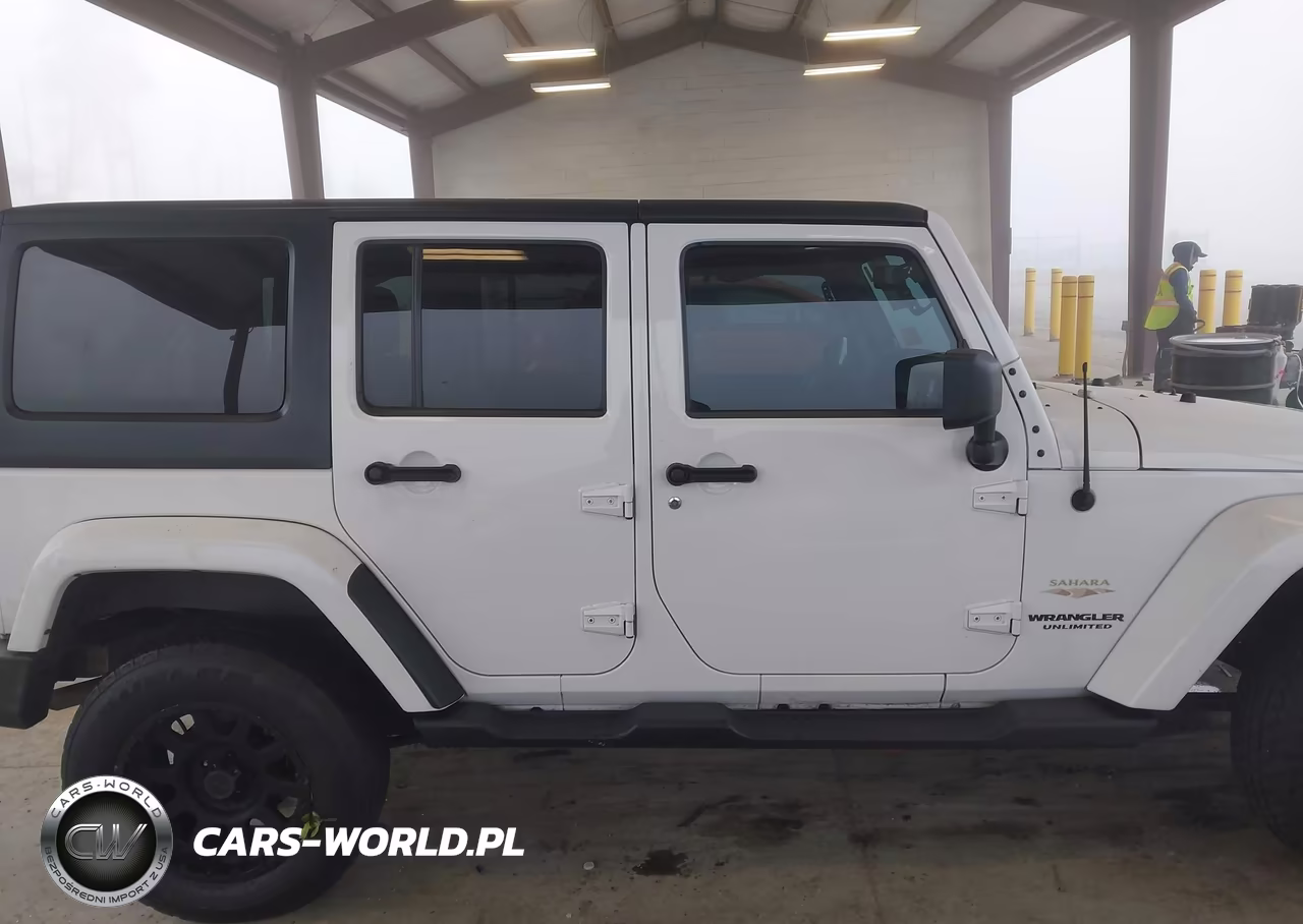 2013 Jeep Wrangler Unlimited Sahara VIN:1C4BJWEG9DL680242 - 14