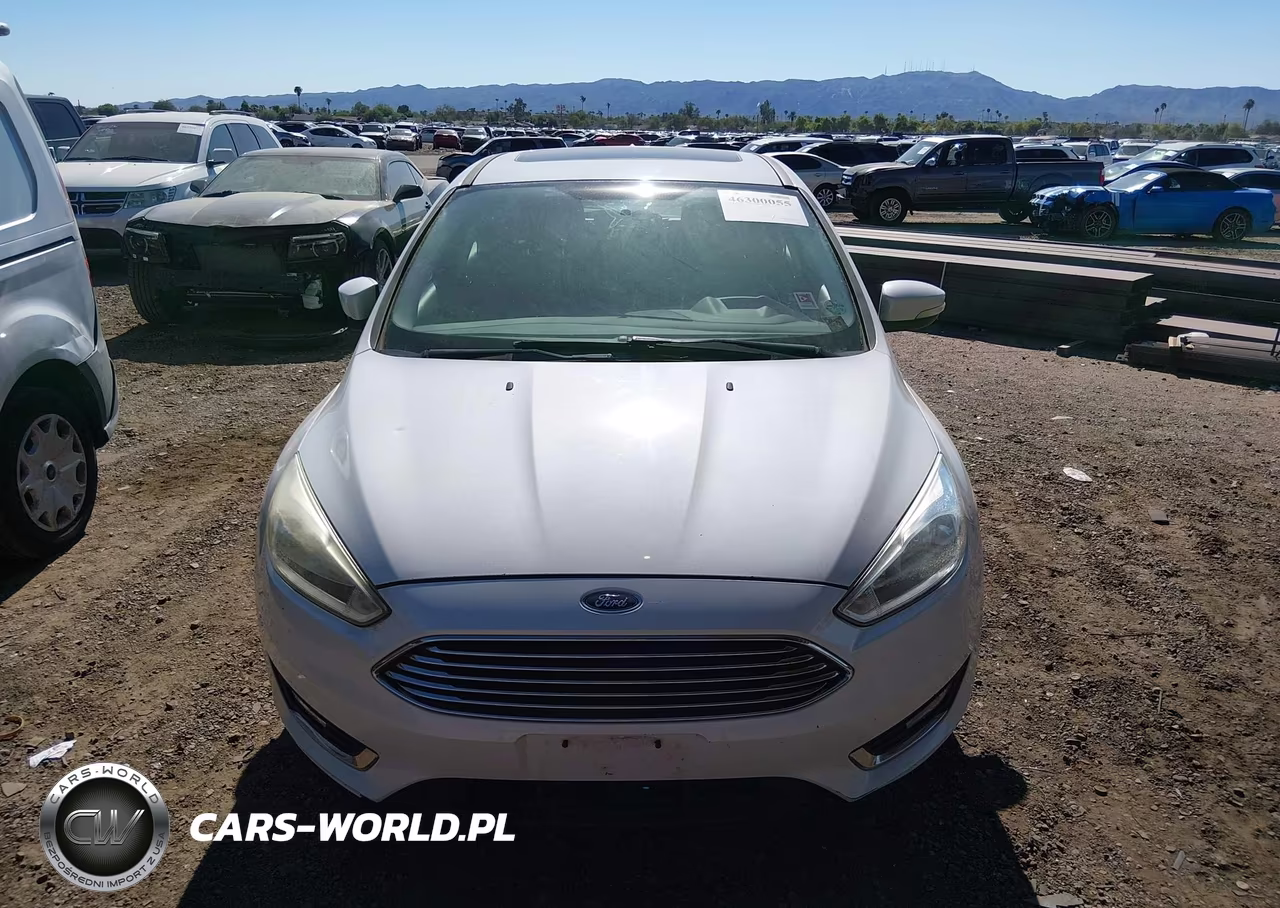 2017 Ford Focus Titanium VIN:1FADP3N26HL230277 - 6