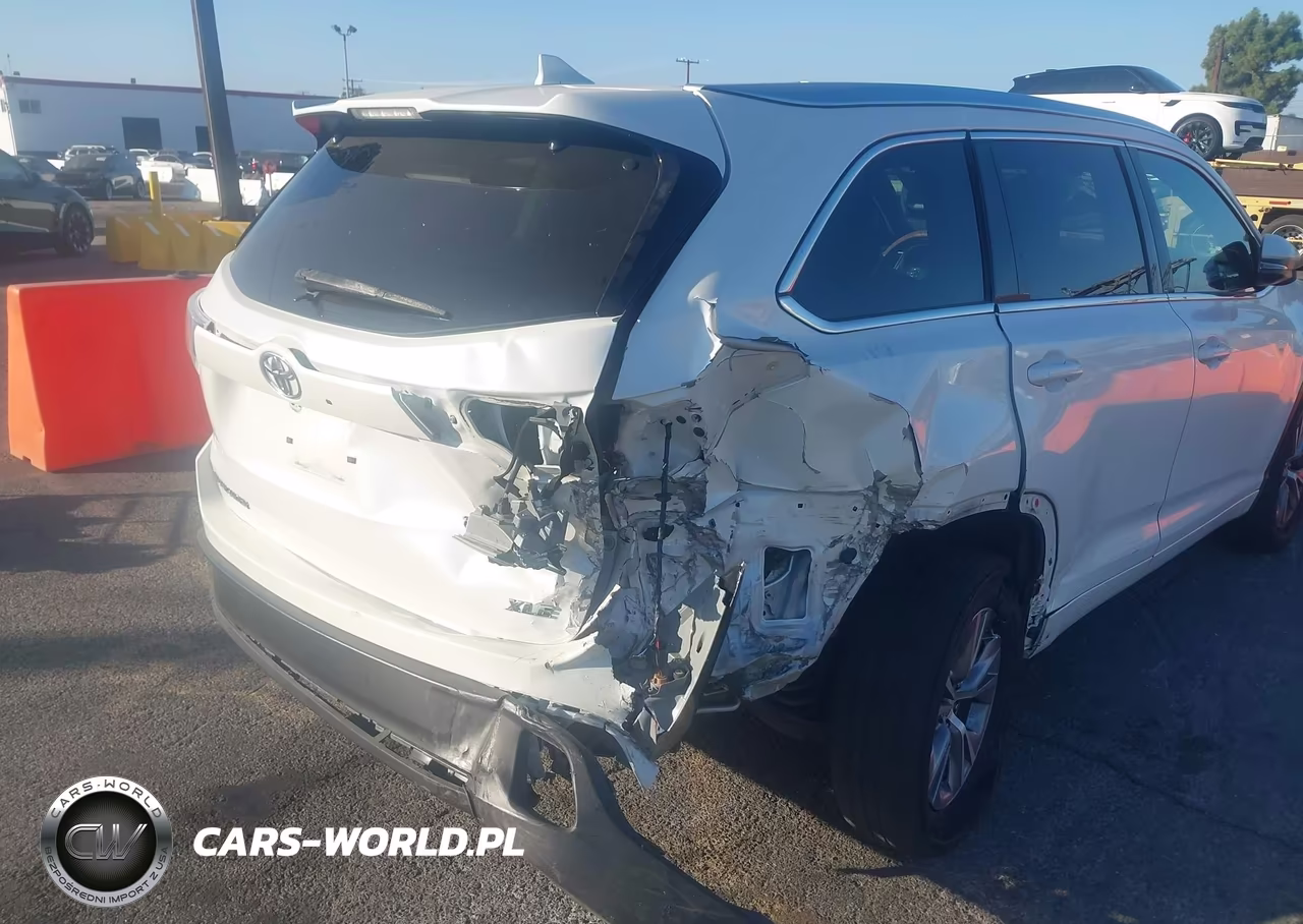 2015 Toyota Highlander Xle V6 VIN:5TDKKRFH4FS074659 - 6