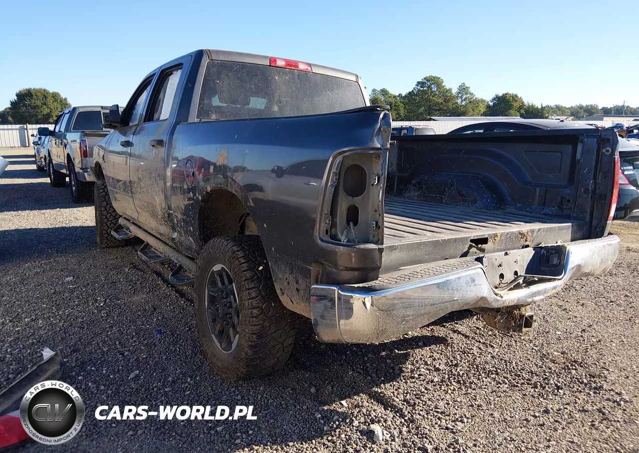 2018 Ram 2500 Tradesman 4X4 6'4 Box VIN:3C6UR5CL2JG381168 - 3