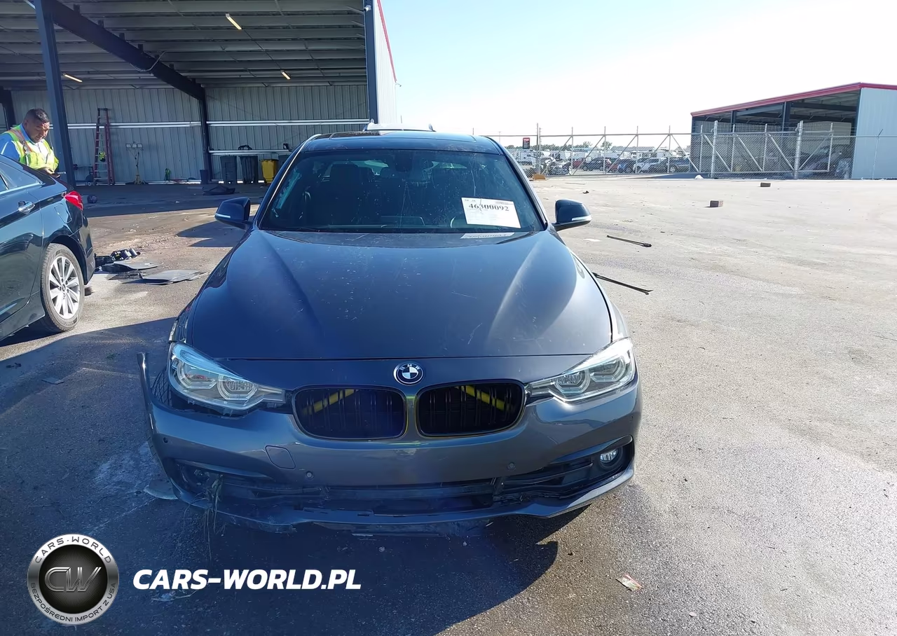 2018 BMW 330I xDrive VIN:WBA8D9C51JA615880 - 13