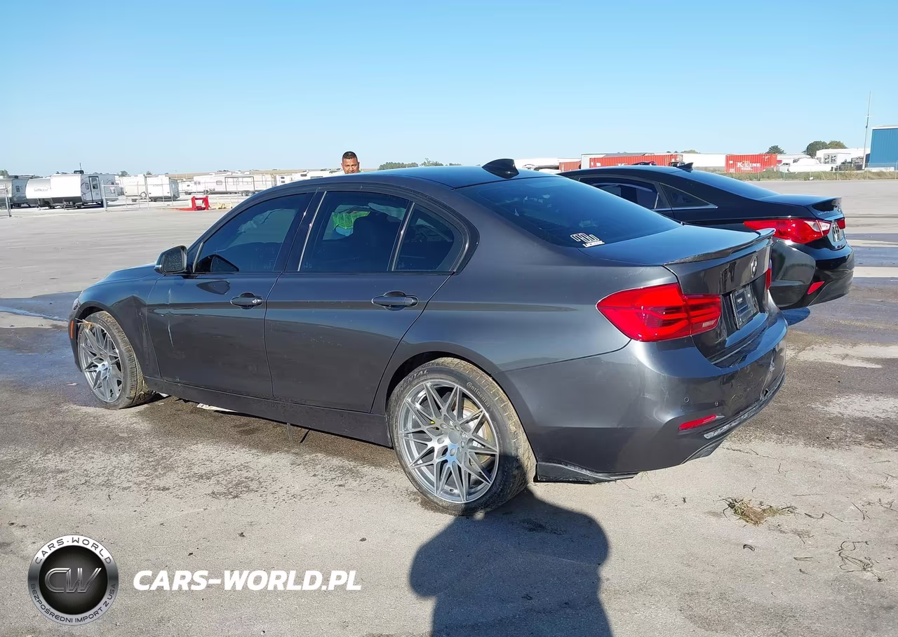2018 BMW 330I xDrive VIN:WBA8D9C51JA615880 - 15