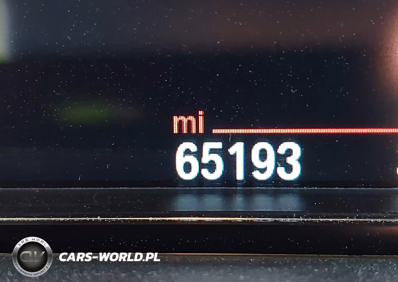 2018 BMW 330I xDrive VIN:WBA8D9C51JA615880 - 16