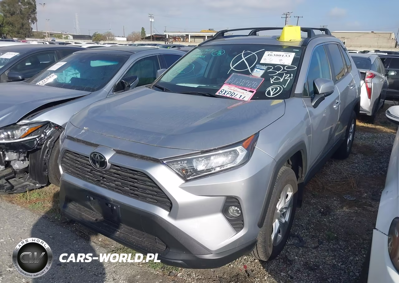 2021 Toyota Rav4 Xle VIN:2T3W1RFV4MC152493 - 2