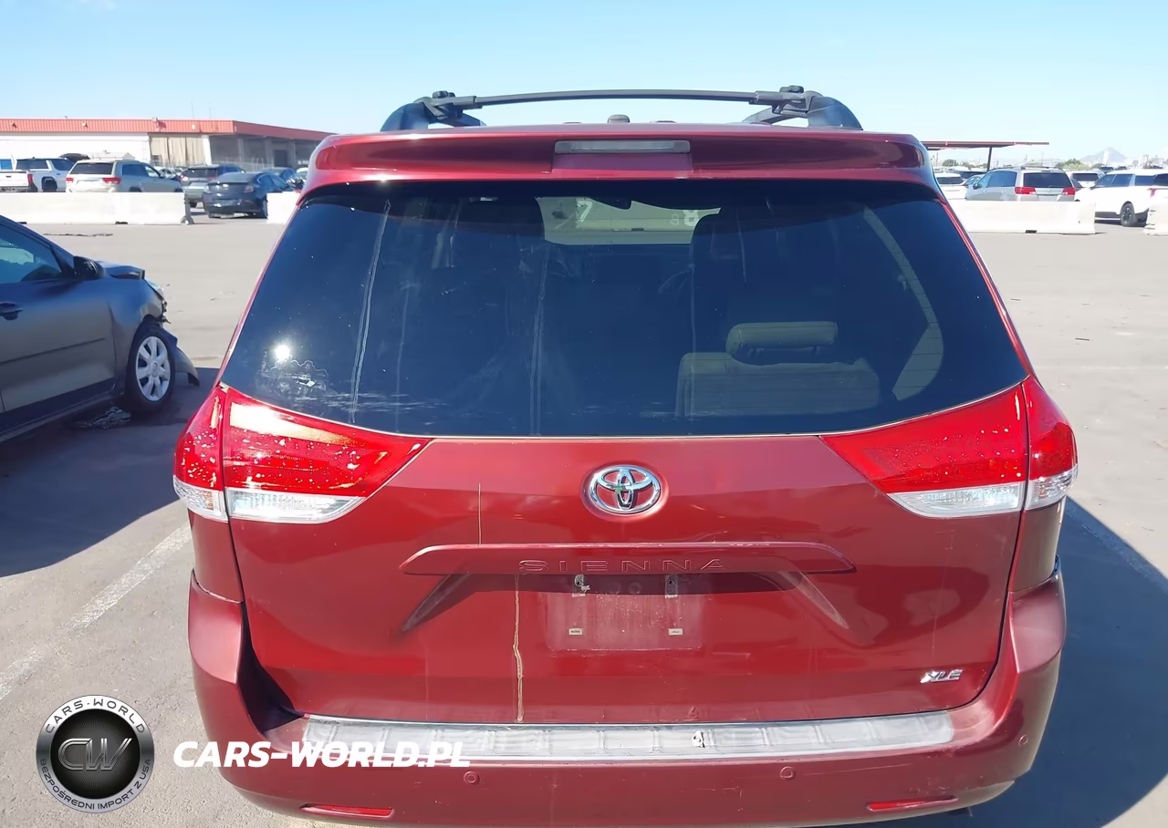 2014 Toyota Sienna Xle V6 8 Passenger VIN:5TDYK3DC3ES509622 - 16