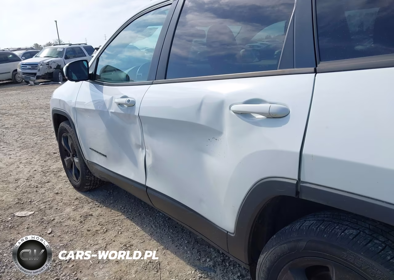 2016 Jeep Cherokee Altitude VIN:1C4PJMCBXGW203159 - 19
