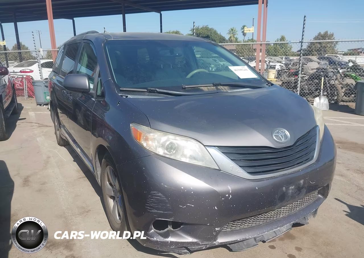 2011 Toyota Sienna Le V6 VIN:5TDKK3DC6BS103173 - 6