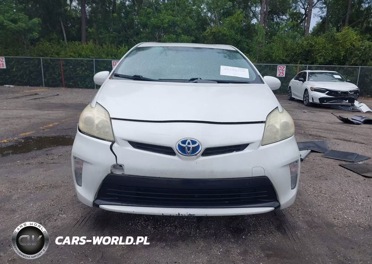 2013 Toyota Prius Two VIN:JTDKN3DU1D5557839 - 12