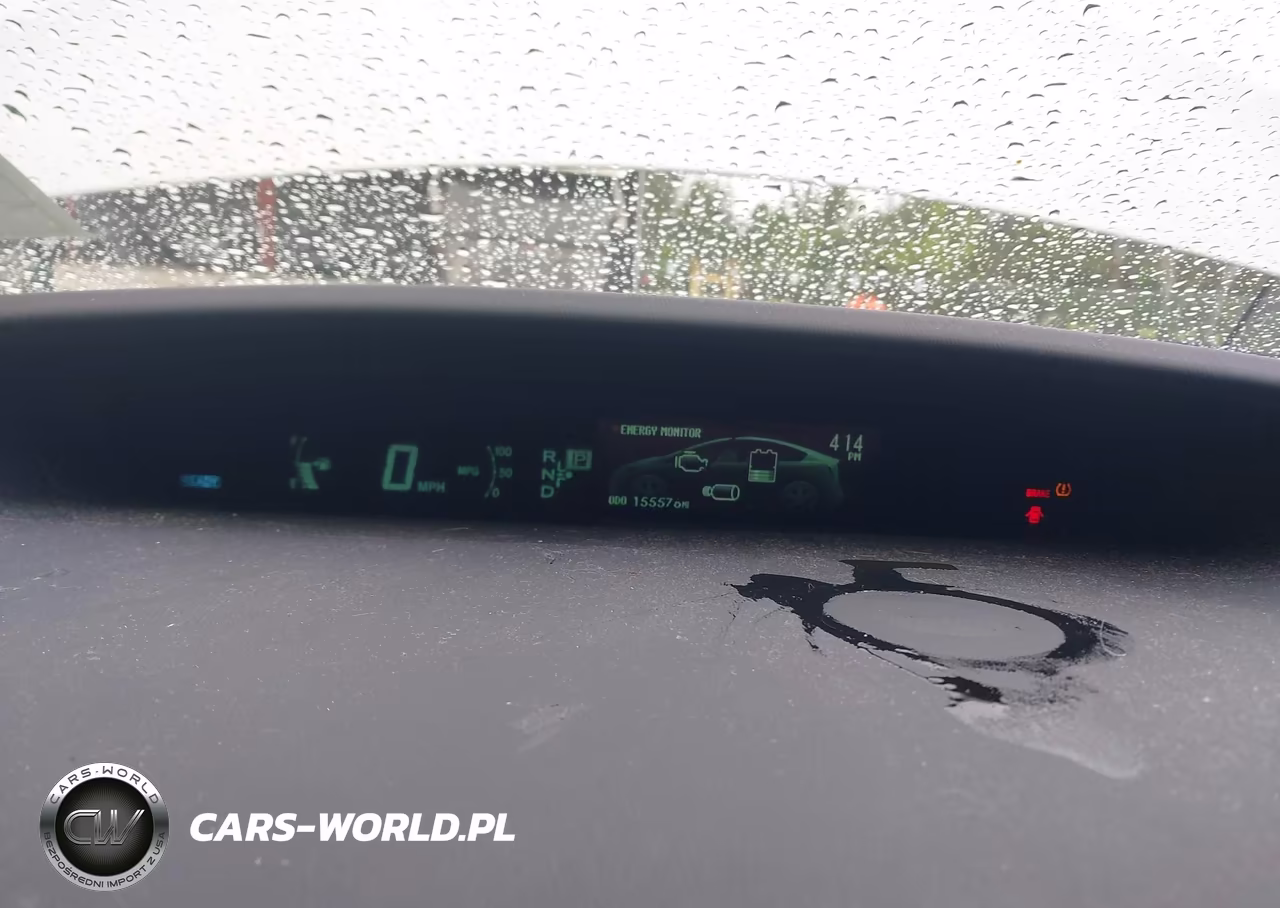 2013 Toyota Prius Two VIN:JTDKN3DU1D5557839 - 7