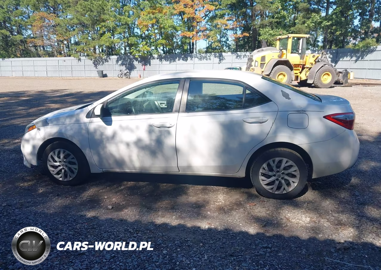2016 Toyota Corolla Le VIN:5YFBURHE8GP523154 - 14