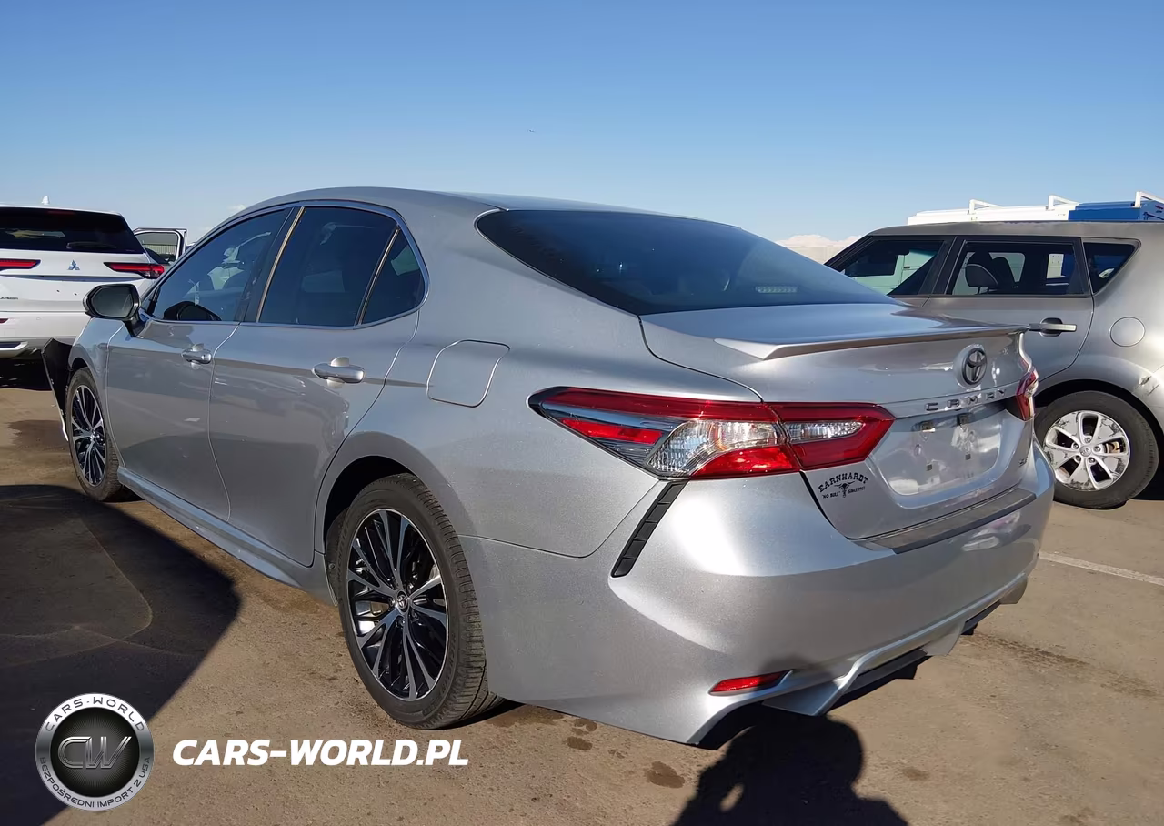 2018 Toyota Camry Se VIN:4T1B11HK6JU522364 - 3