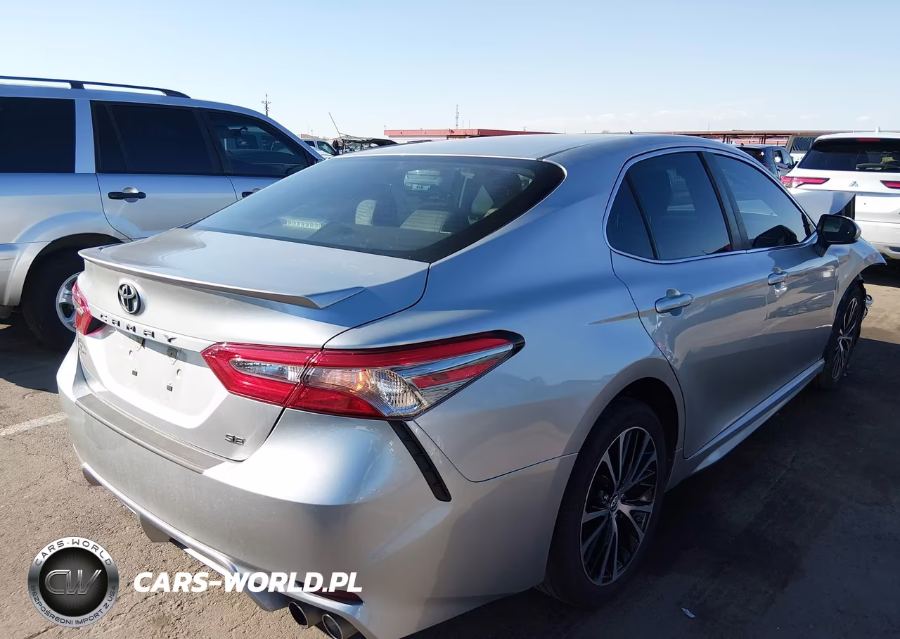 2018 Toyota Camry Se VIN:4T1B11HK6JU522364 - 4