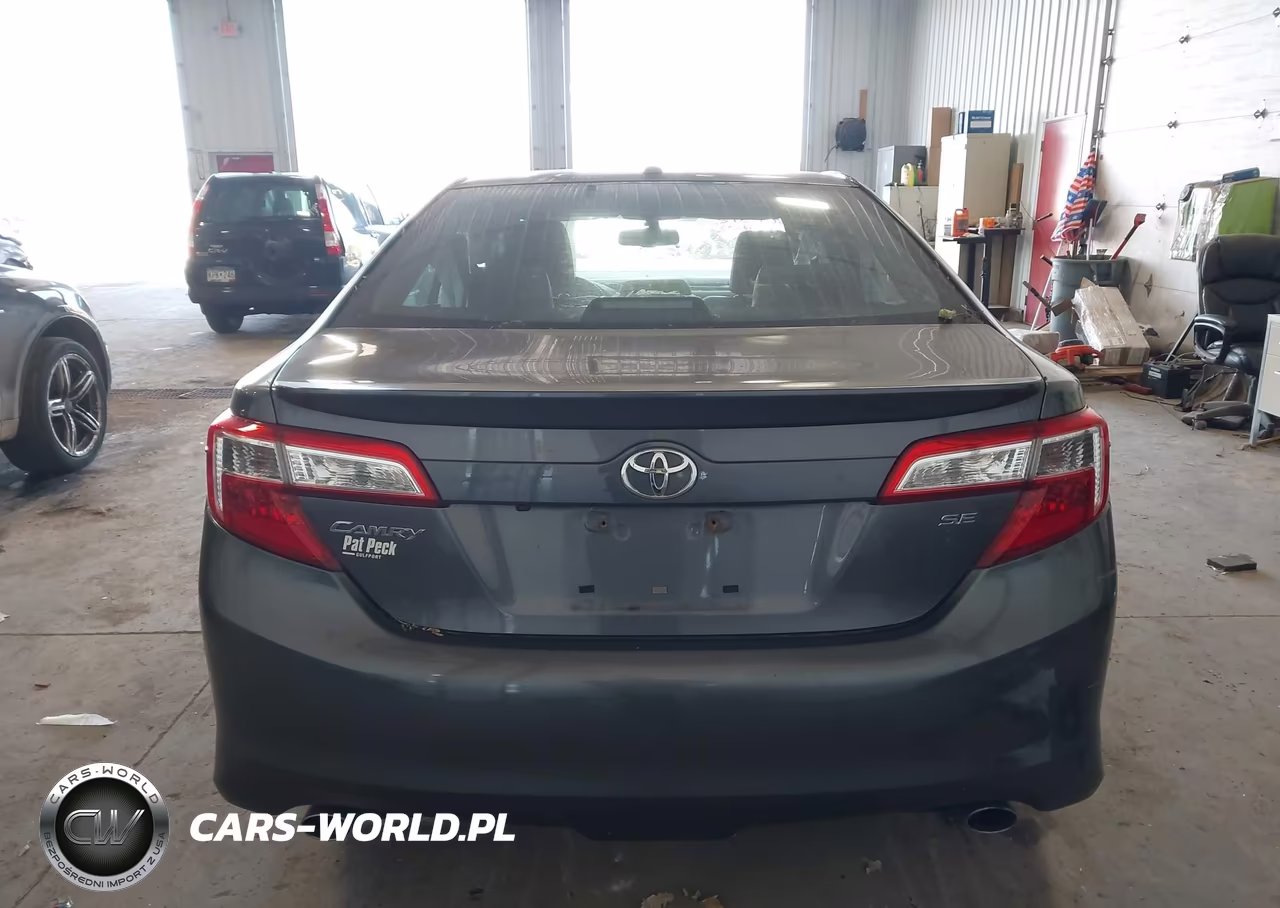 2014 Toyota Camry Se V6 VIN:4T1BK1FK0EU540414 - 16