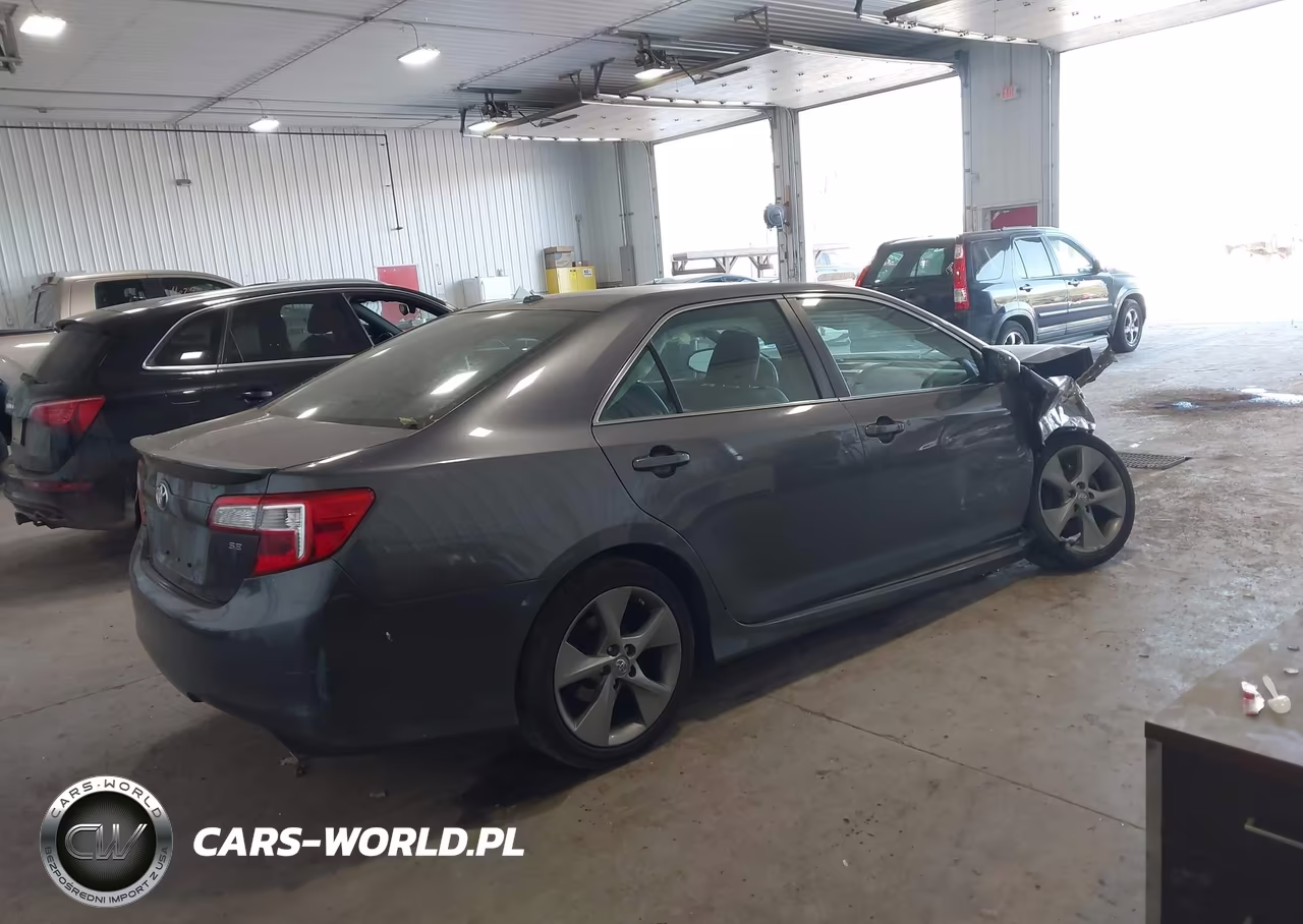 2014 Toyota Camry Se V6 VIN:4T1BK1FK0EU540414 - 4