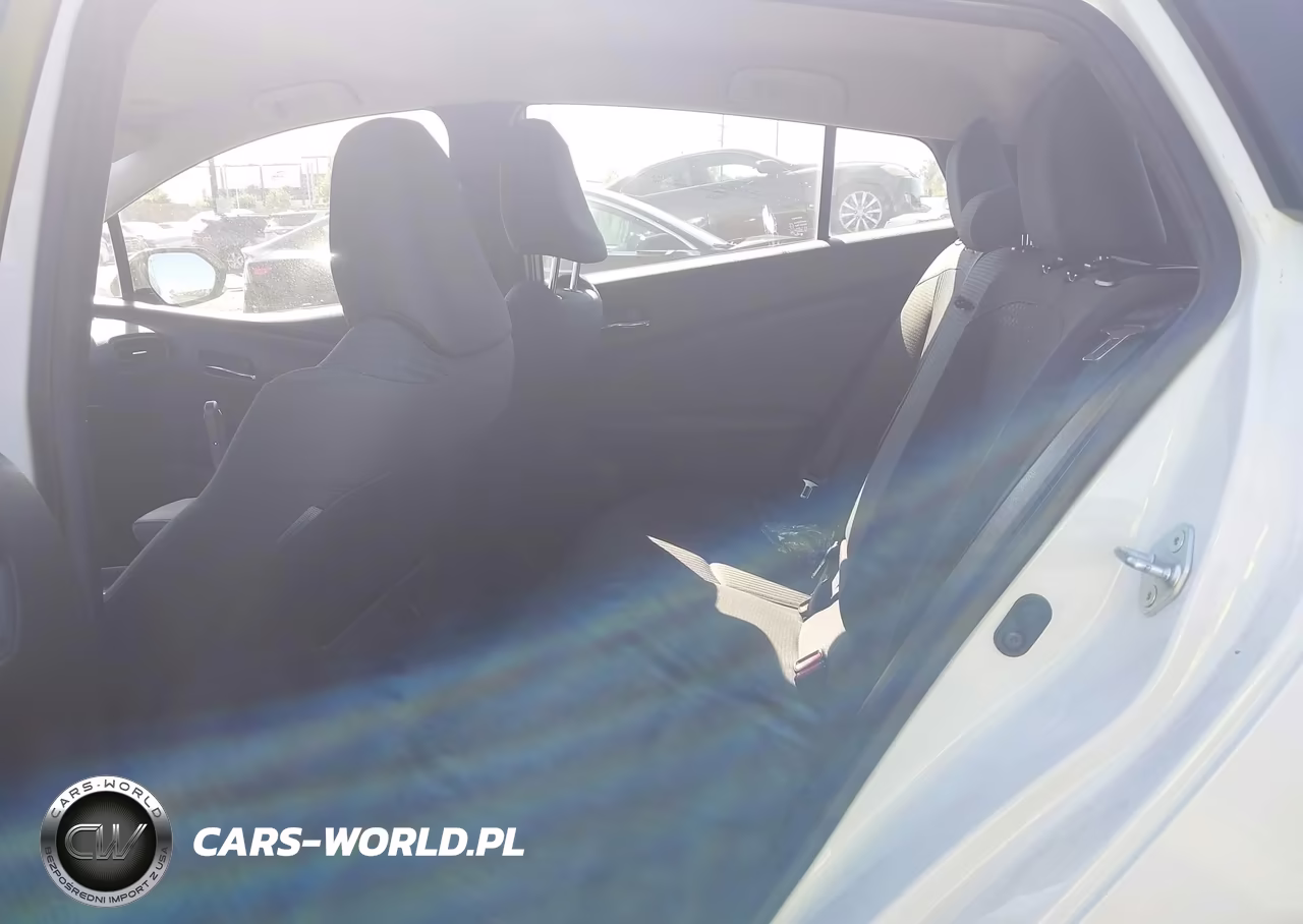 2016 Toyota Prius Two Eco VIN:JTDKARFU5G3025540 - 8