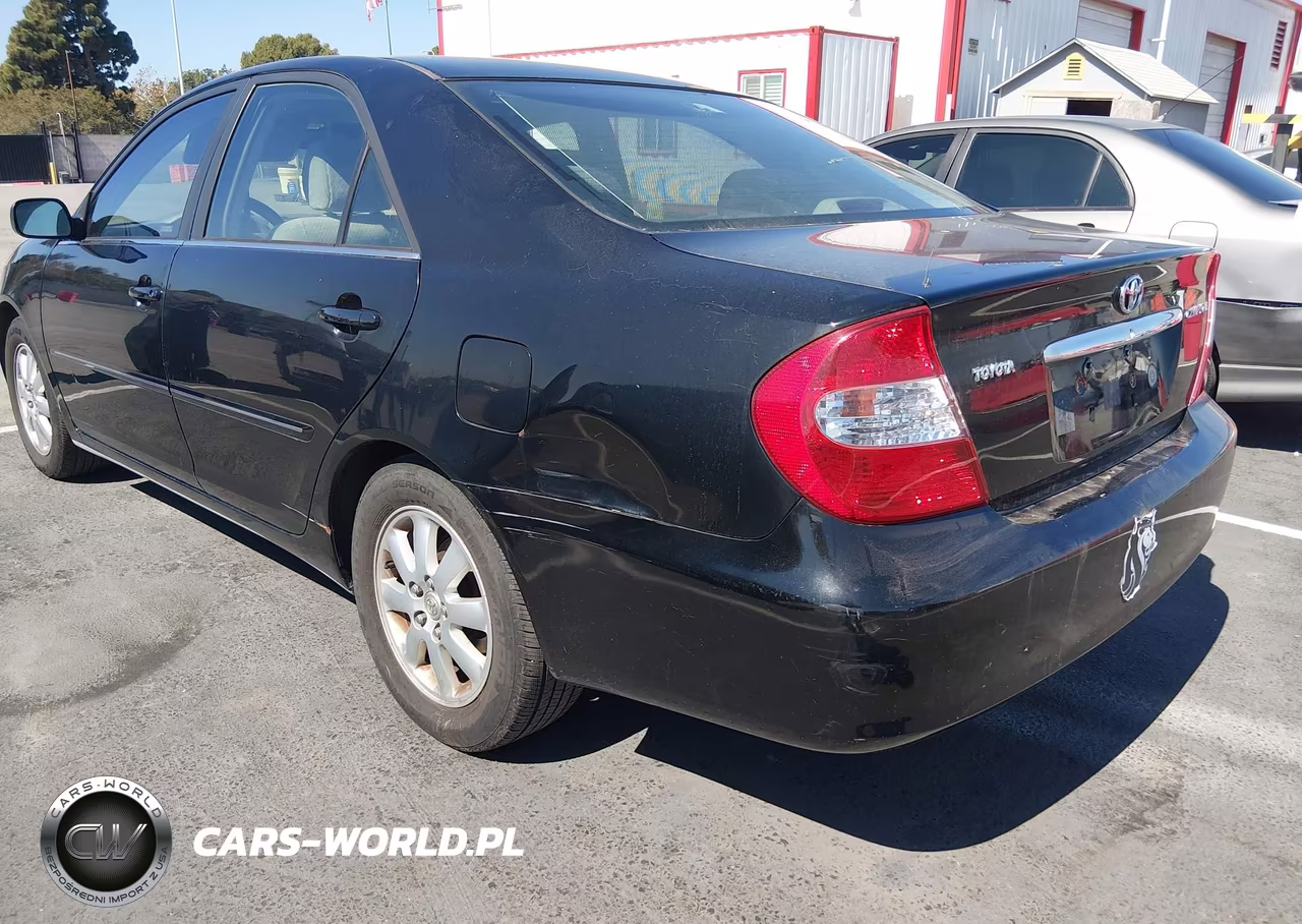 2002 Toyota Camry Xle VIN:JTDBE32K920052806 - 3