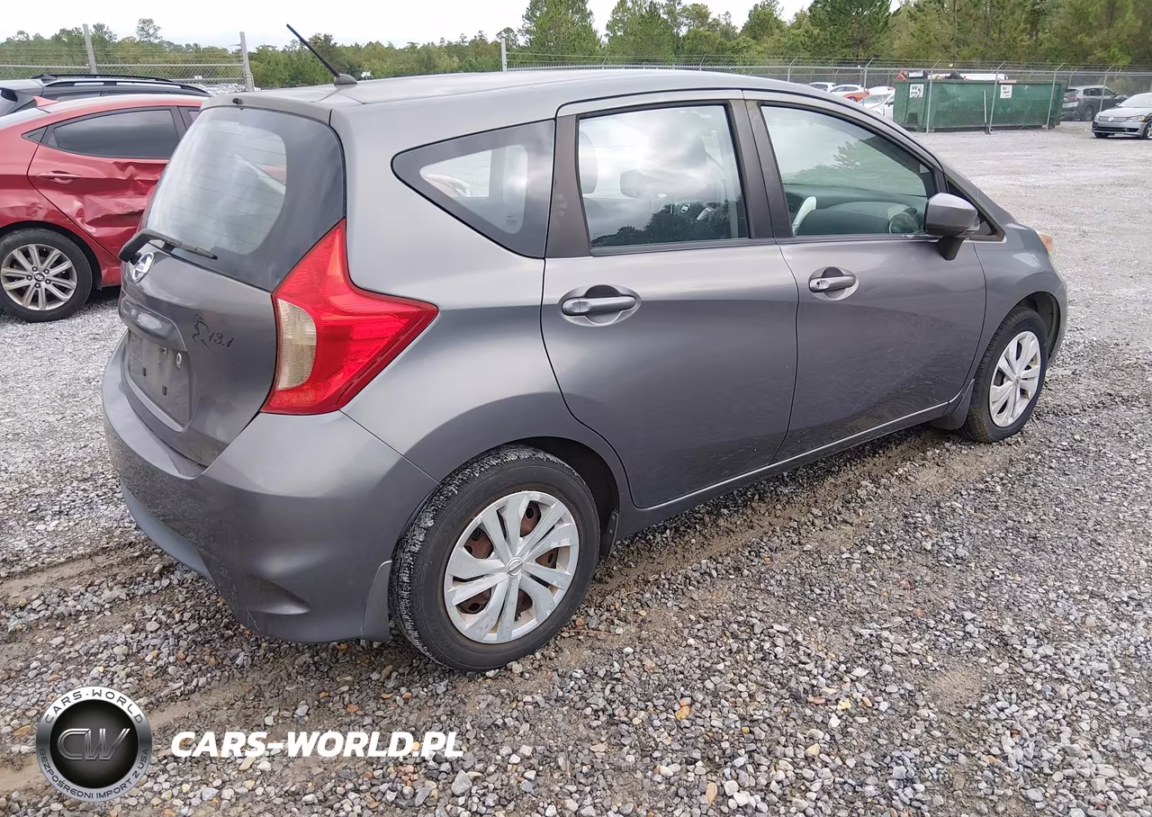 2018 Nissan Versa Note S VIN:3N1CE2CP5JL359208 - 4