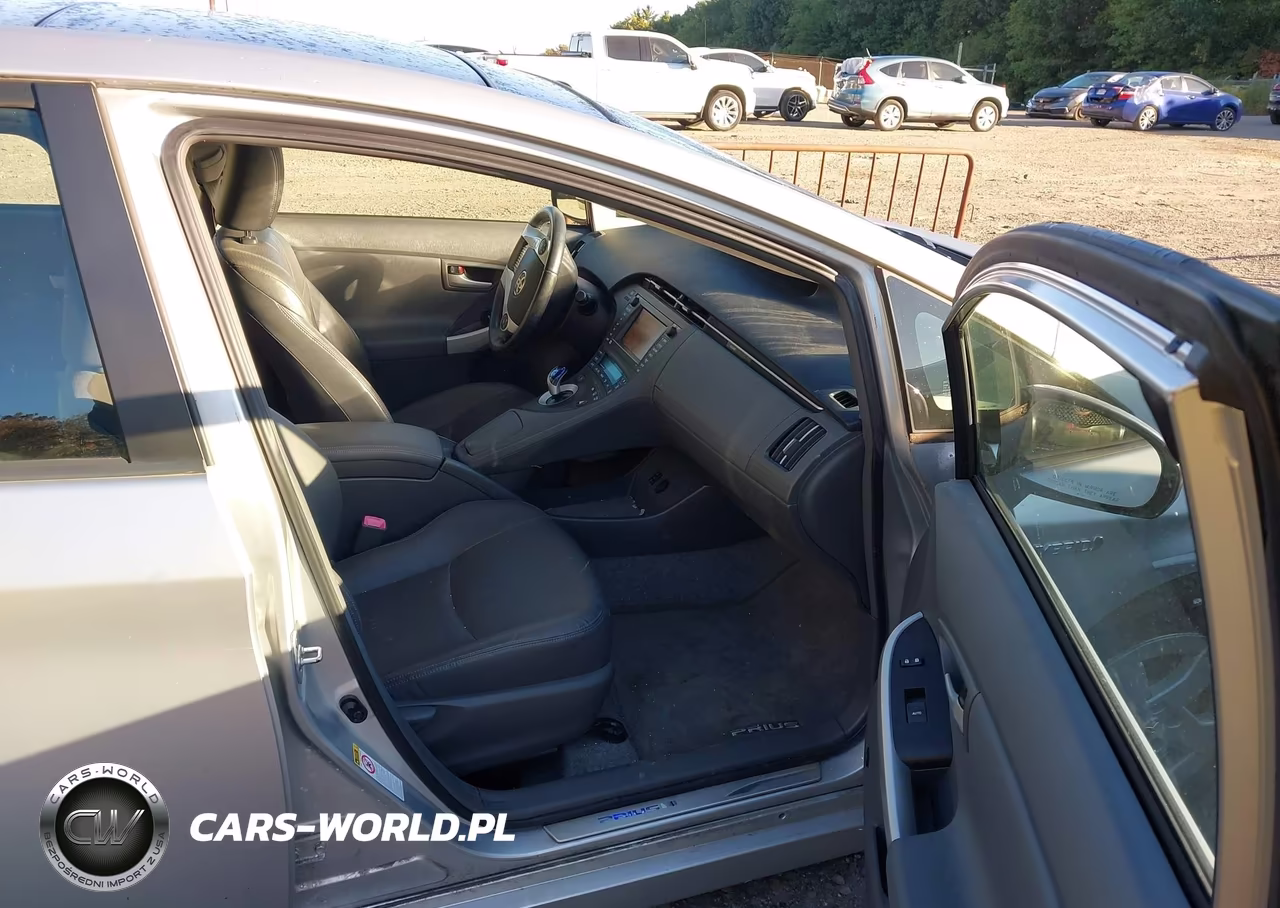 2011 Toyota Prius Four VIN:JTDKN3DU8B5299378 - 5