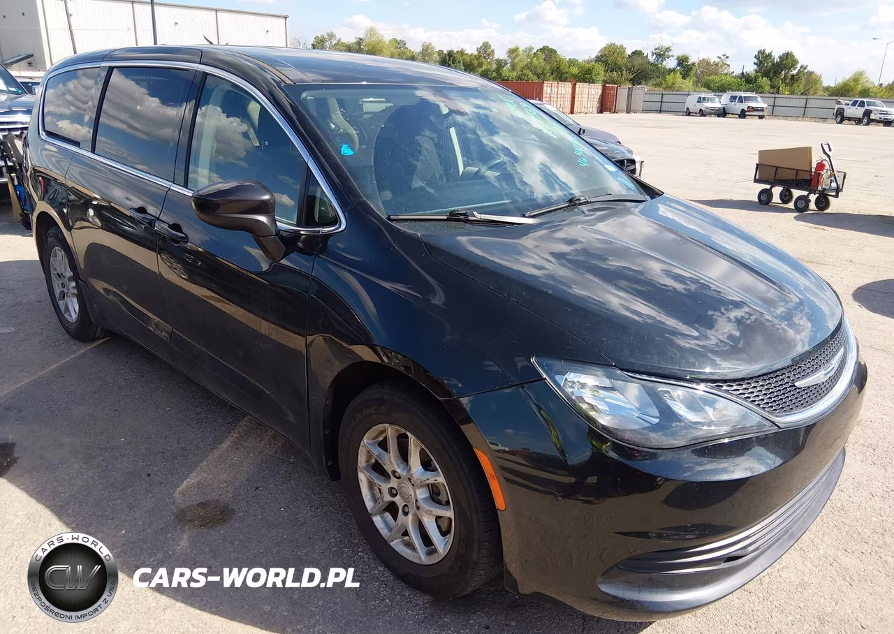 2020 Chrysler Voyager Lx VIN:2C4RC1CG1LR237569 - 1