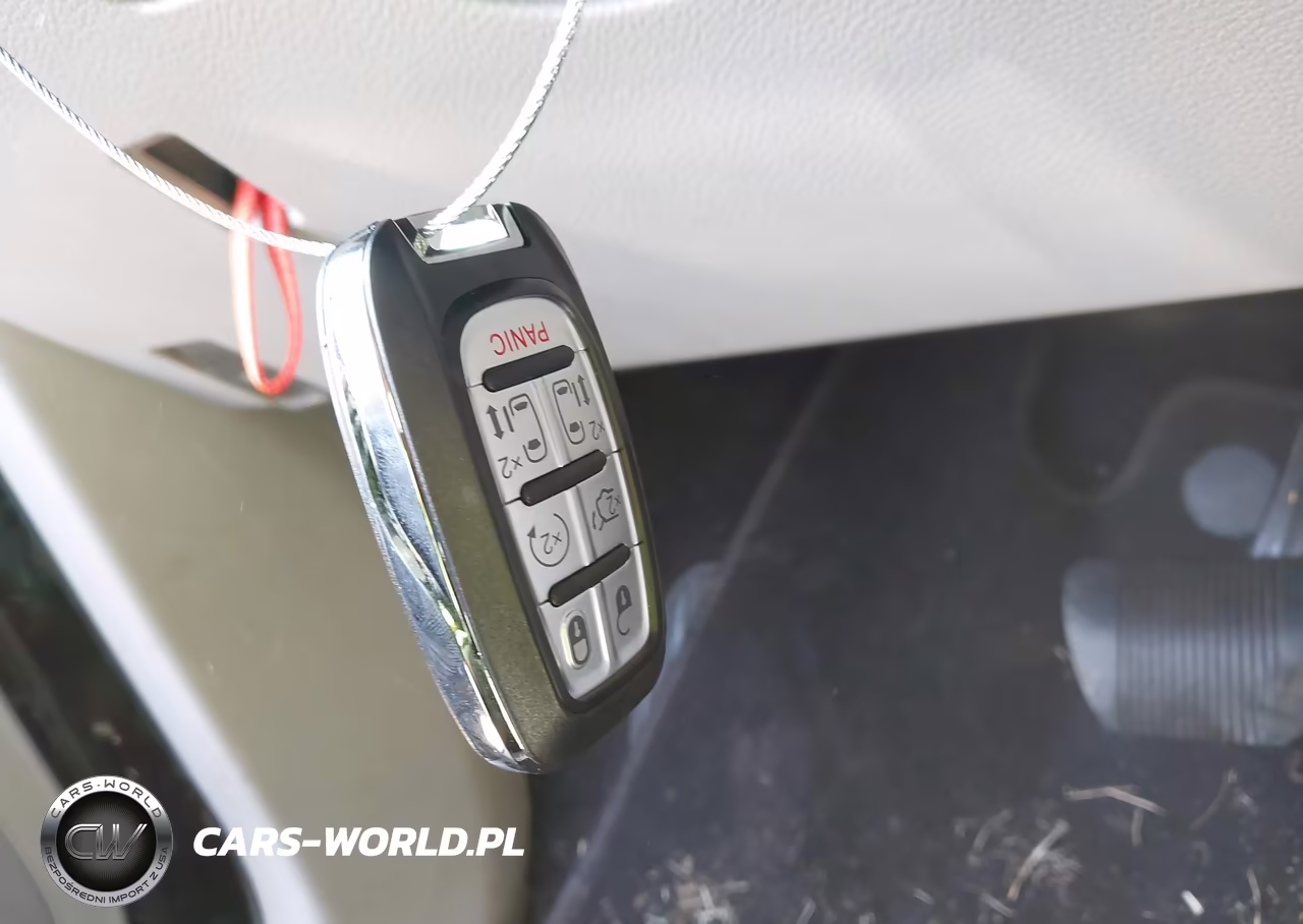 2020 Chrysler Voyager Lx VIN:2C4RC1CG1LR237569 - 11