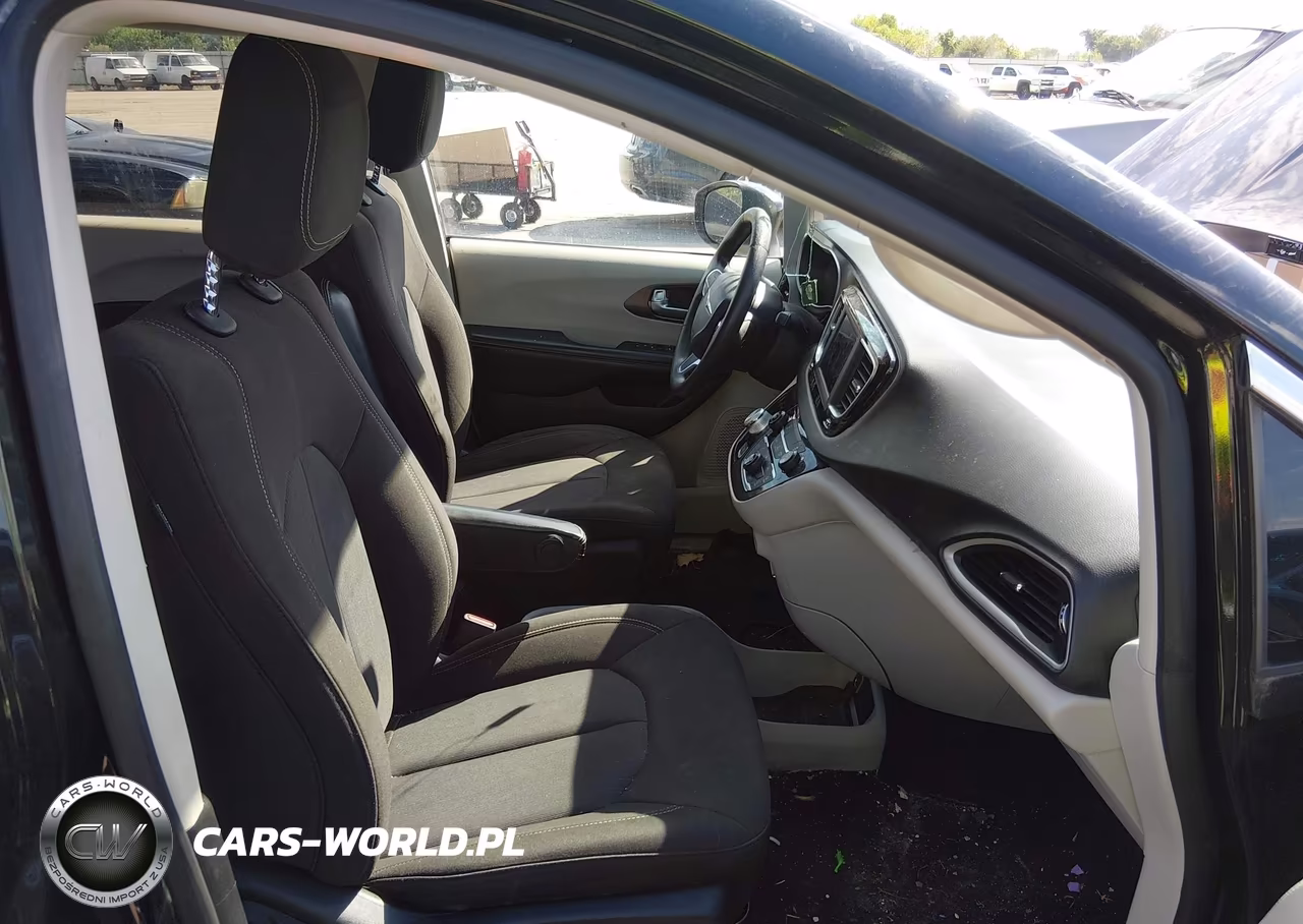 2020 Chrysler Voyager Lx VIN:2C4RC1CG1LR237569 - 5